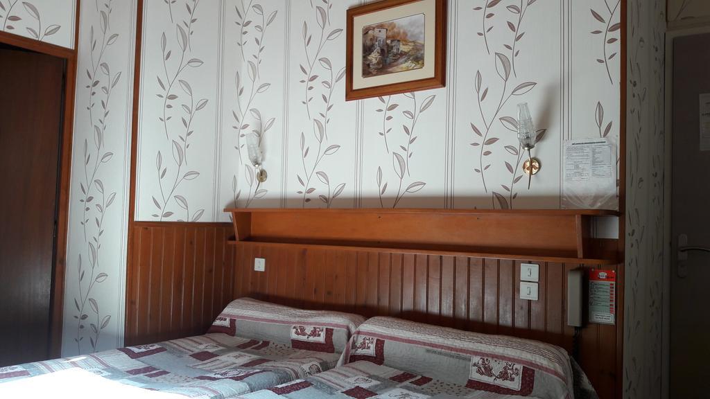 Hotel Saint Jean Vals-les-Bains Phòng bức ảnh