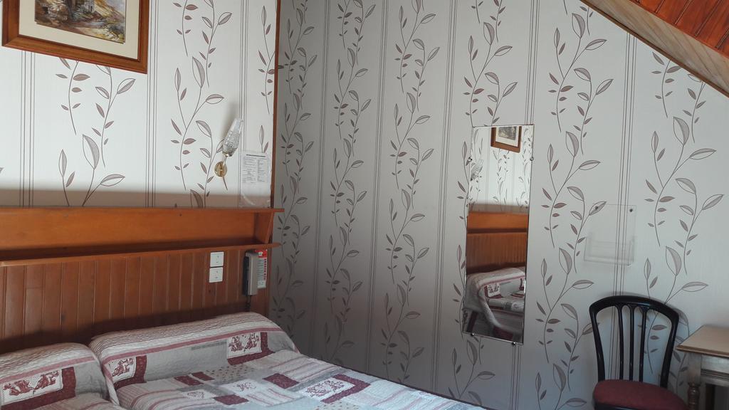 Hotel Saint Jean Vals-les-Bains Phòng bức ảnh