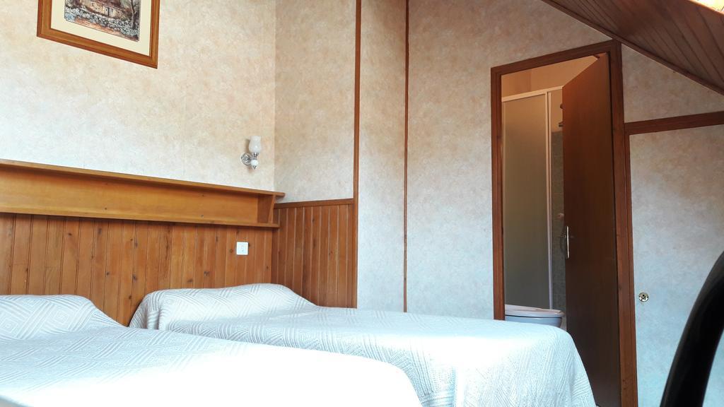 Hotel Saint Jean Vals-les-Bains Phòng bức ảnh